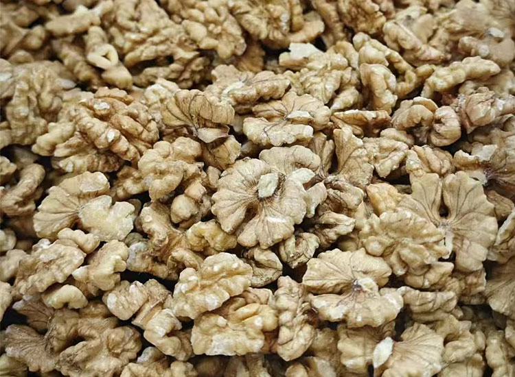 Walnut Kernels